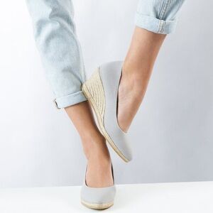 Viscata Barcelona Roses Canvas U Cut Espadrille Wedges in Ash Gray Size‎ 8